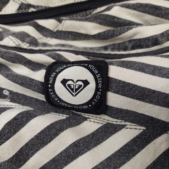 Roxy canvas striped duffle bag - Picture 3 of 11